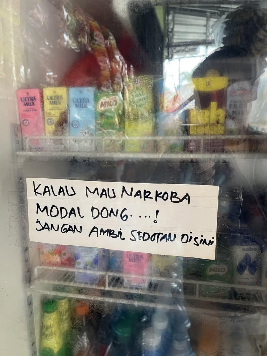 pocong tweet media