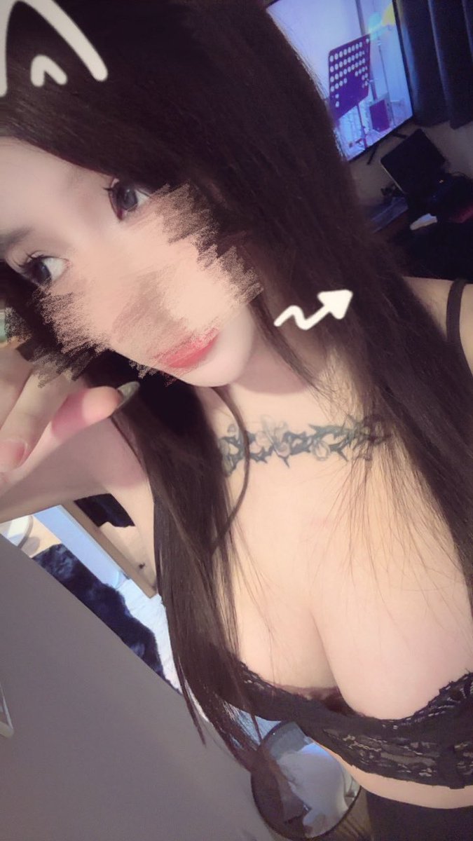 NANA🕷 tweet media
