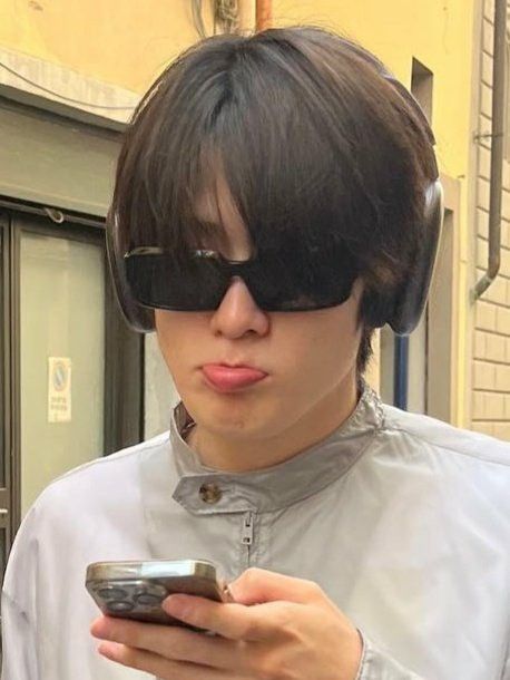 레 tweet media