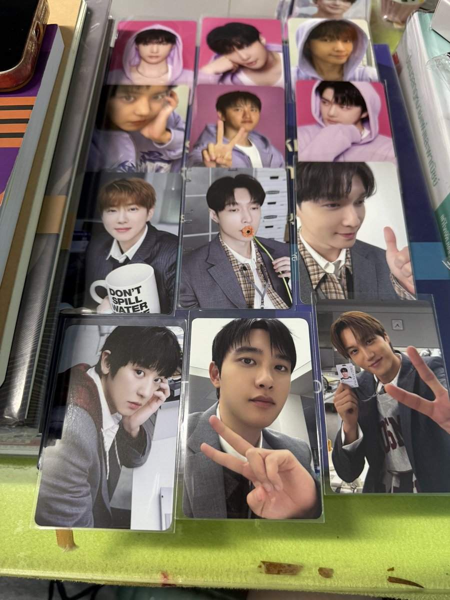 exo ot9💕😁 -• tweet media