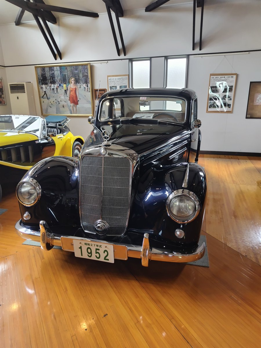 405ontheroad's tweet photo. 岐阜県の土岐市駄知町には車屋さんが私財を投じて旧車を無料公開している駄知旧車館があります🚗月イチでの公開ですが素人の私でもとっても楽しめたスポットです。なお車だけでなく様々な美術品も展示があって時間に余裕を持って行ったほうが更に楽しめます😎
＃駄知旧車館 https://t.co/tHO6orZCDY