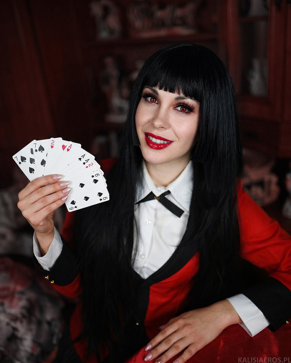 KalisiaCos's tweet photo. Pick one card. It is best if you choose the seven of spades, because there is no cheating here 🤡 

#jabamiyumekocosplay #kakeguruicosplay #cardtrick #cosplaygirl #cosplaymodel https://t.co/9sGuSnWGbH