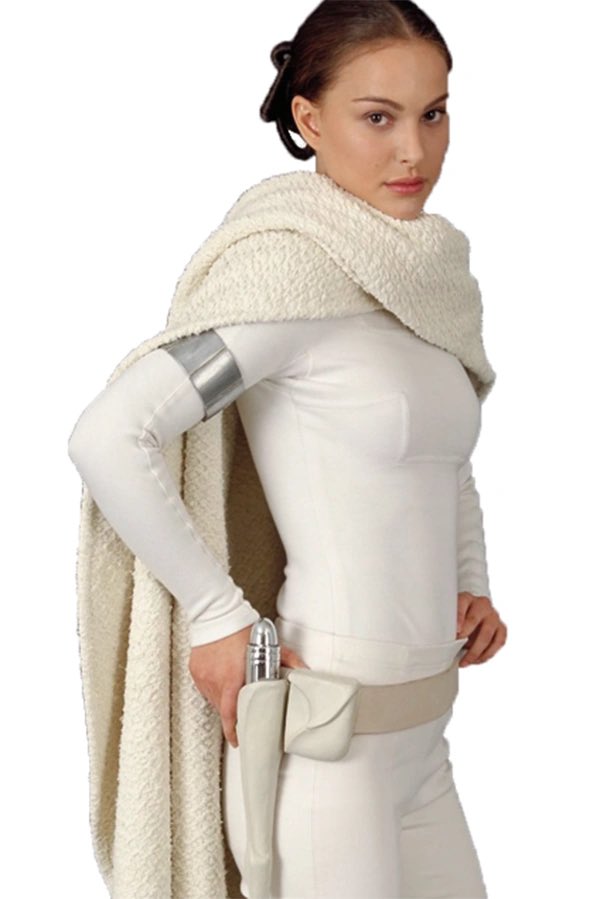 P_Rod5's tweet photo. @bubblanina Well she’s the mother of the original Princess of Star Wars (Leia) and she’s played by the great Natalie Portman and yes she’s a cool characters in the movie. I wish she had her cape as an option but it’s a great Star Wars skin. https://t.co/cGi6FEK4ep