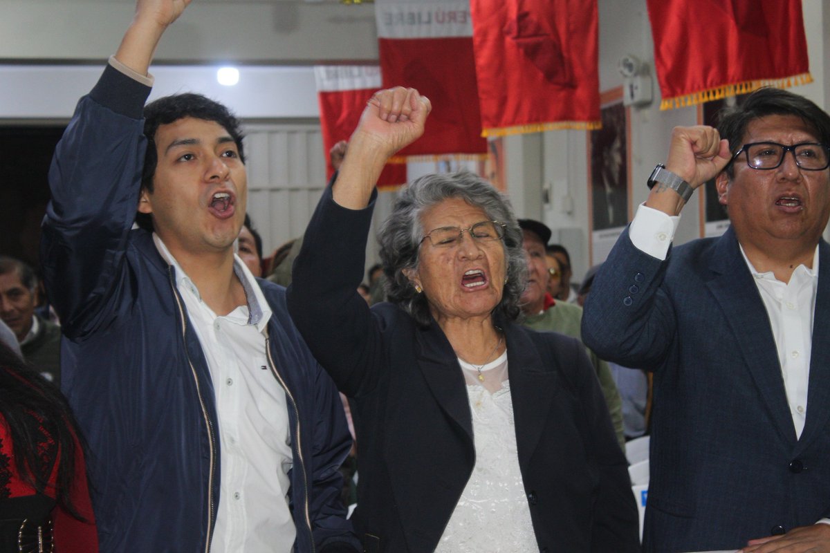 SALUDO POR EL DÍA DE LA MADRE
Sin lugar a dudas, este día es el más especial en la vida de cada uno de nosotros. Saludo a las madres peruanas y extranjeras, a las madres perulibristas, quienes no solo cumplen un rol decisivo para con sus propios hijos, sino que extienden esa