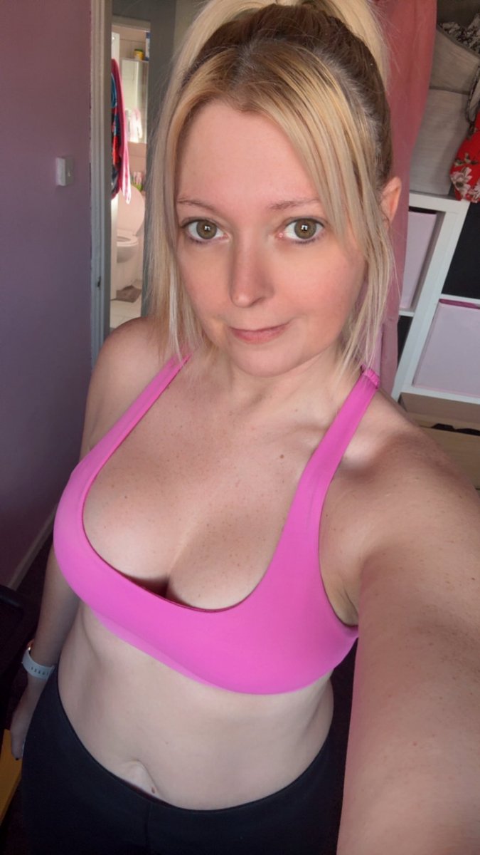 Naughty_Debz_Backup tweet media