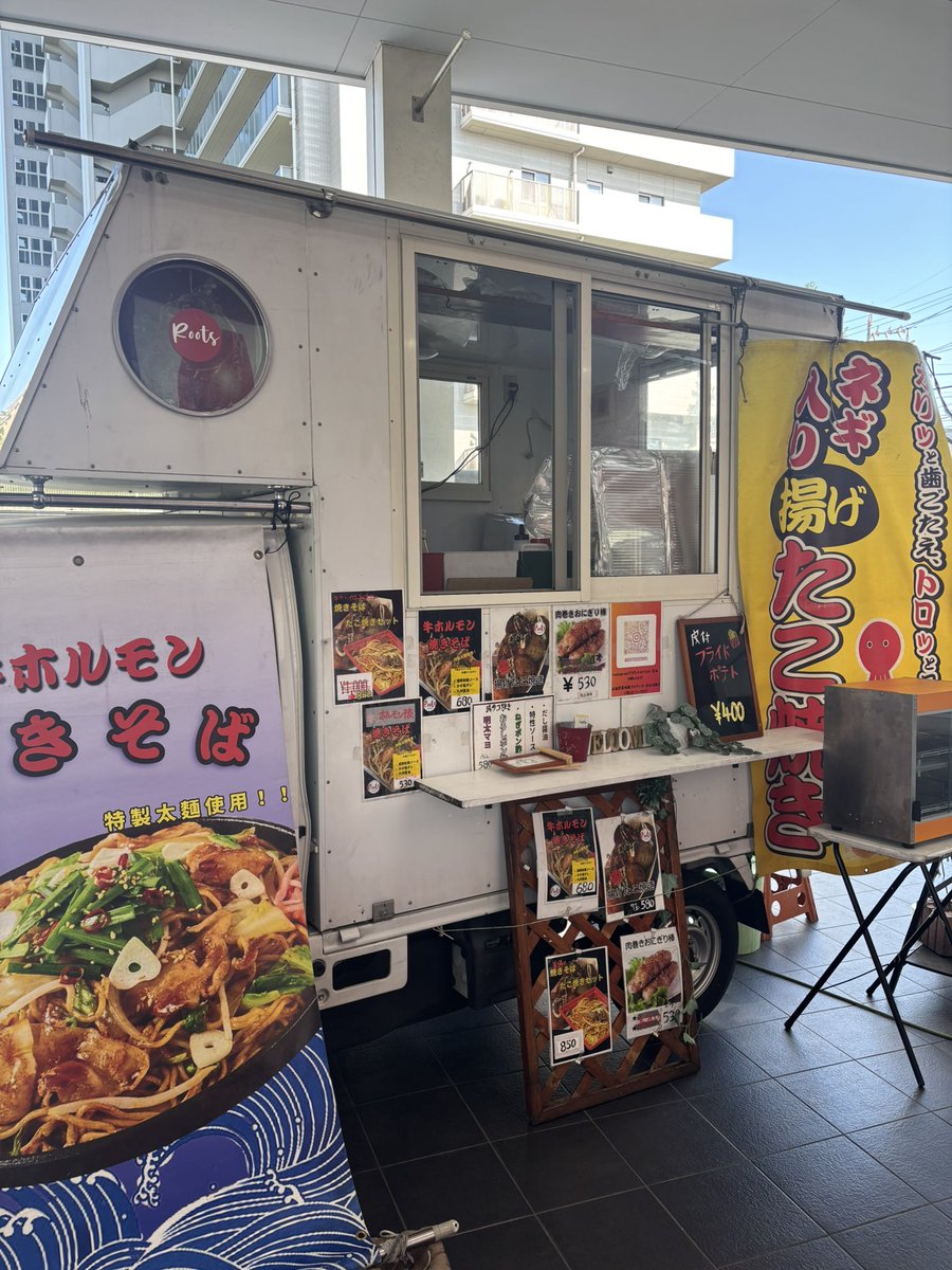 Roots20220401's tweet photo. こんにちは！
2026/5/10(日)
ただいま #マルハン安城店 様でキッチンカー営業中！

今日は爽やかな1日になりそうです

よろしくお願いします🙇‍♂️

#名古屋キッチンカー https://t.co/zr6HbjNXIM