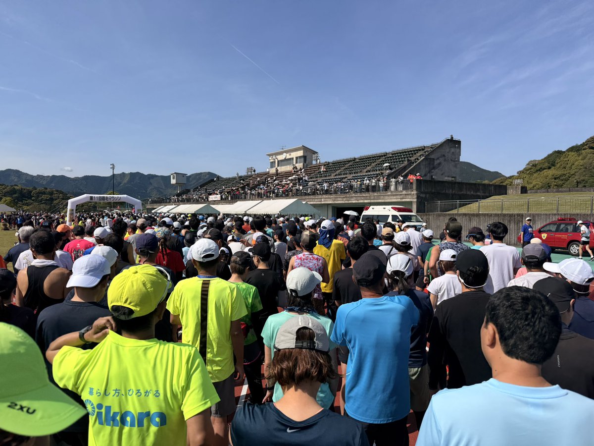 shkawata's tweet photo. 今日は宿毛（高知県の西端）のハーフマラソン
天気が良くて暑かったけど、景色最高😀
いつも、沿道の応援に元気もらえて気持ちも上がるぜ⤴️
楽しかった！ https://t.co/RJSIPhJ0eT