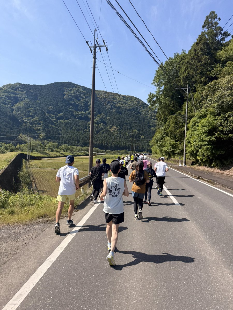 shkawata's tweet photo. 今日は宿毛（高知県の西端）のハーフマラソン
天気が良くて暑かったけど、景色最高😀
いつも、沿道の応援に元気もらえて気持ちも上がるぜ⤴️
楽しかった！ https://t.co/RJSIPhJ0eT