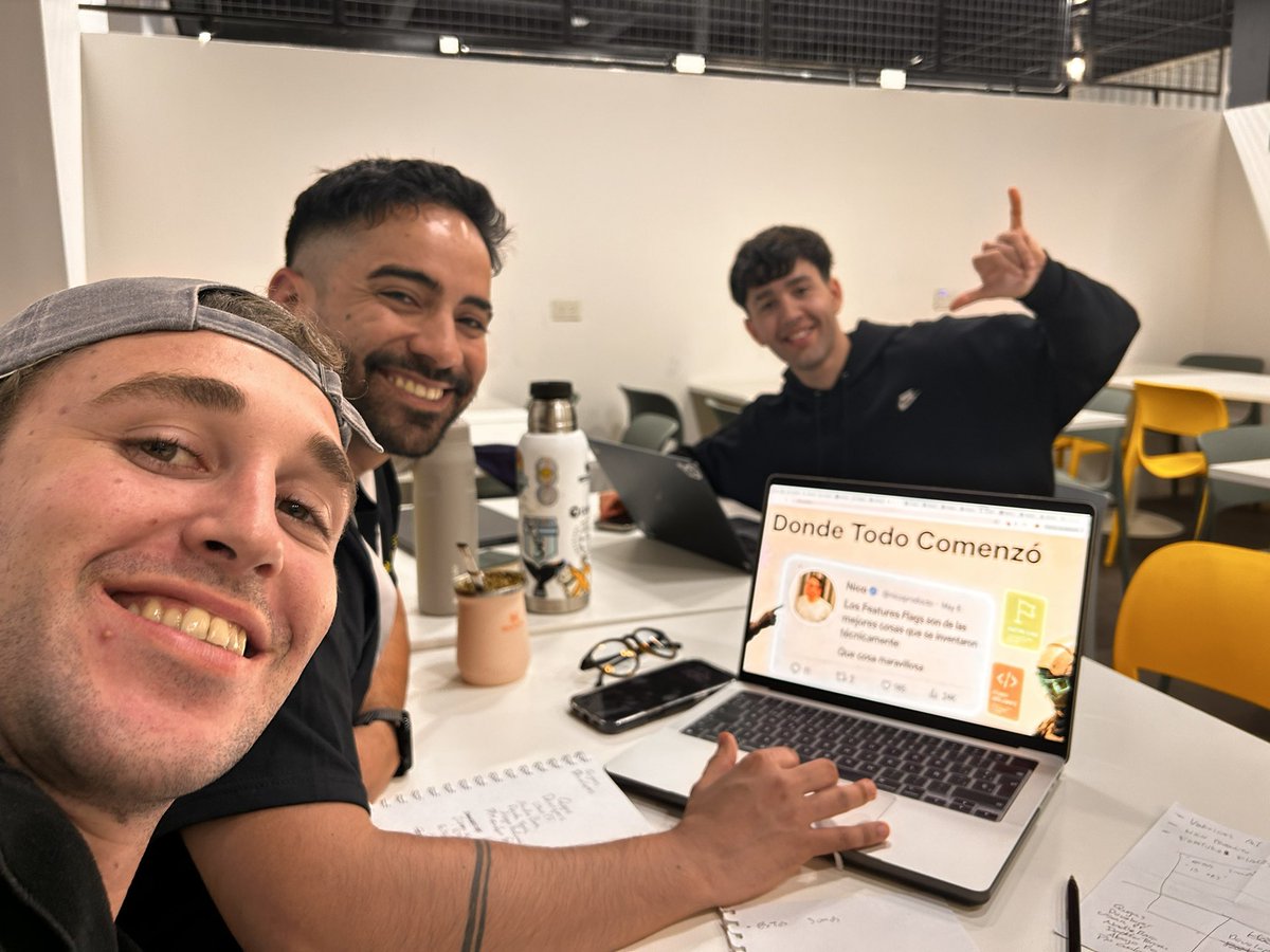 _tomidelu's tweet photo. Día 2 de la @platan_ventures hackathon.

Vine a divertirme, no a ganar. Y fue justo eso: me cagué de risa, conecté con colegas que veo todos los días por X, y conocí gente nueva.

Es el mindset que me copa para estos eventos. Entiendo al que viene a competir, pero no es lo que más disfruto.

Igual, banca total del team 20 (@joaquinggs y @juana_en_beta) — fluyó todo y armamos un mega producto.

Sin buscarlo, creo que tiene chances de podio. En un rato la demo. Momento de la verdad.