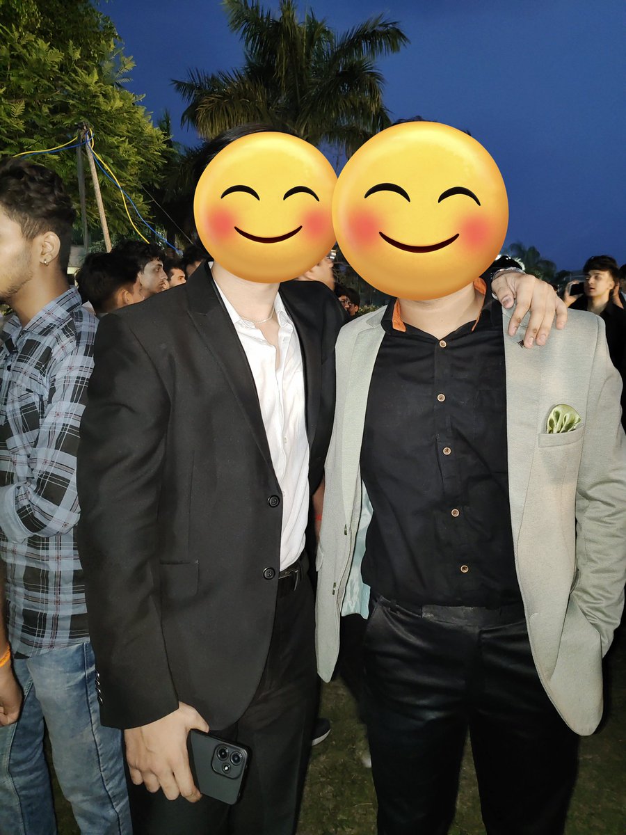 _Priyanshu22__'s tweet photo. And just like that, it’s over. 🎓
4th year https://t.co/2cihCSt6wH CSE farewell done, but the memories will stay forever,coding nights, deadlines, laughter, and friendships.
Goodbye college life, you will be missed. ❤️
#Farewell #BTechCSE #Memories https://t.co/5KcPK3N9oZ