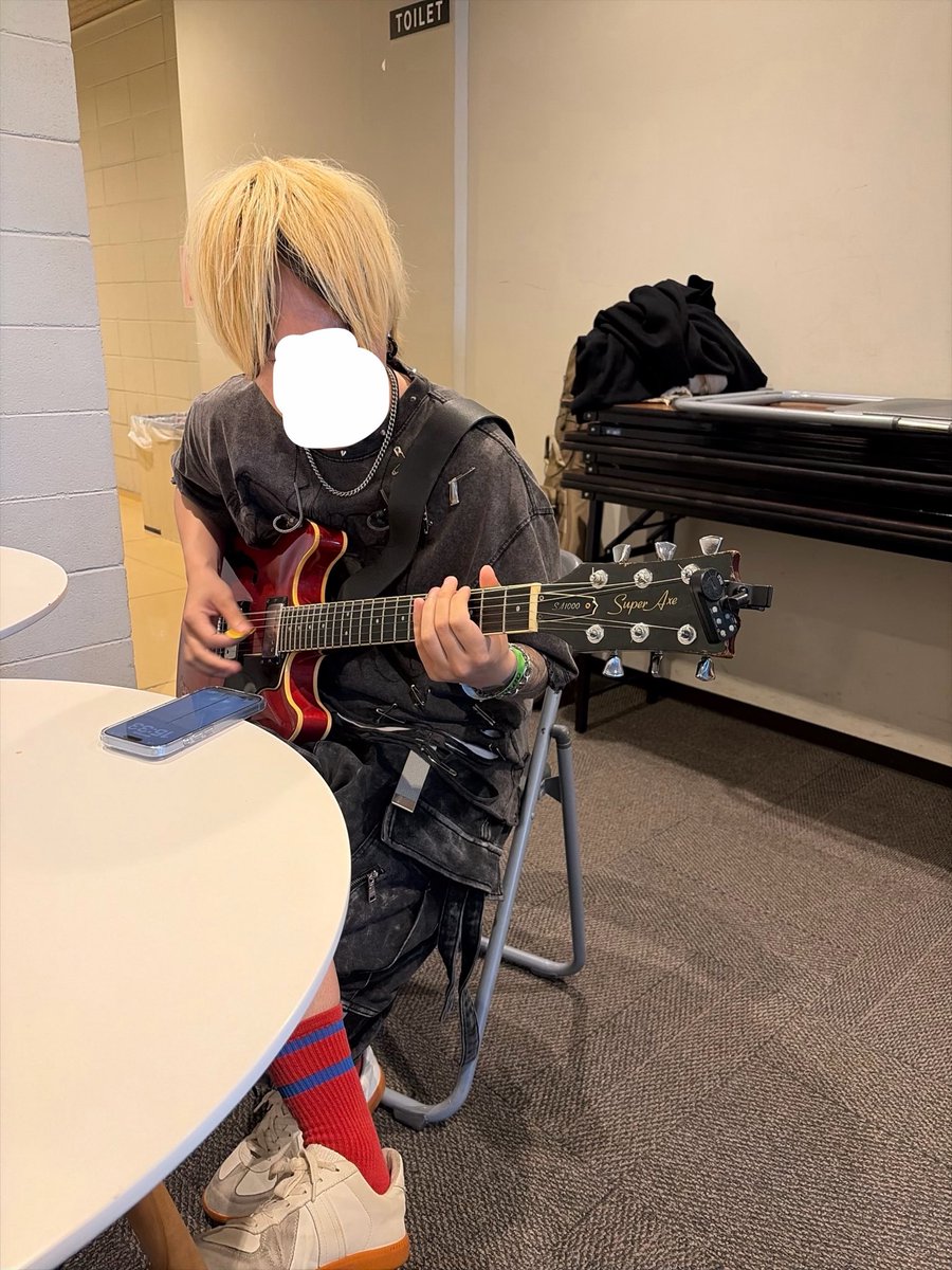 タカハシ シモン tweet media