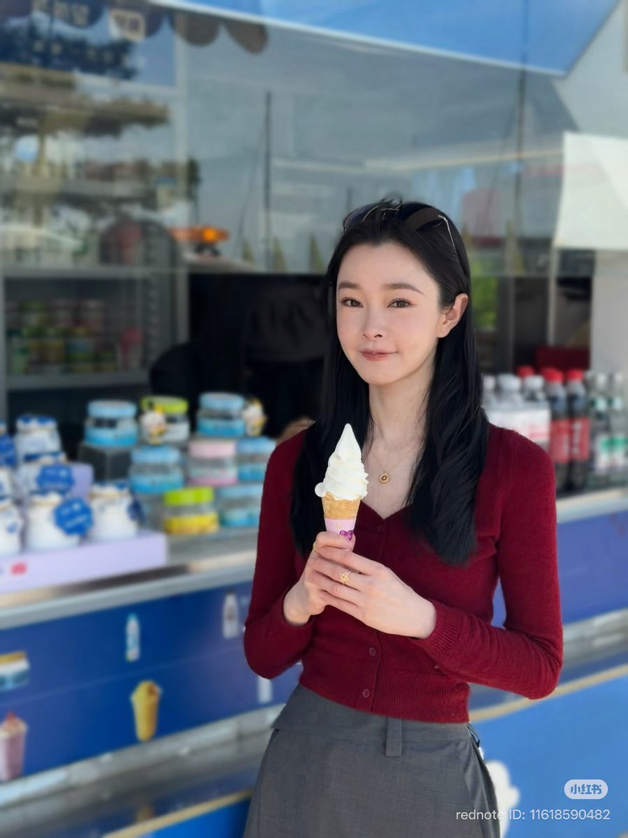 Song Yi updates🌸 tweet media