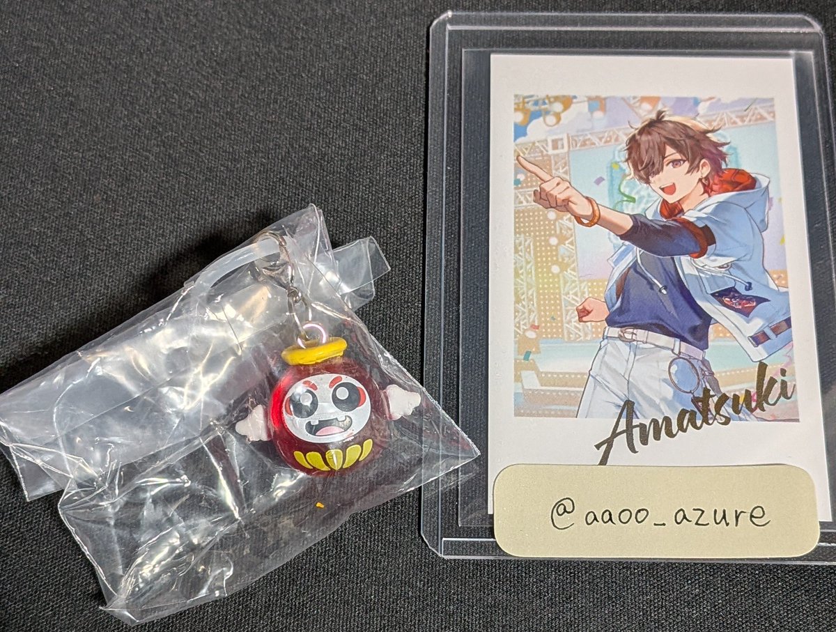 aaoo_azure's tweet photo. 【交換 / 譲渡】CR CRLAND CRランド 缶バッジ アクリルブロック めじるしアクセサリー

譲：画像1〜3
求：缶バッジ(🎈>🍣🌙)、アクブロ(🍣🌙)
　　めじるし👹
　　>>定価+送料

めじるし以外オンライン購入(6月上旬発送予定)
郵送での交換希望
まとめてや条件の良い方優先

お気軽にお声掛けください！ https://t.co/XUPZP6FNFy