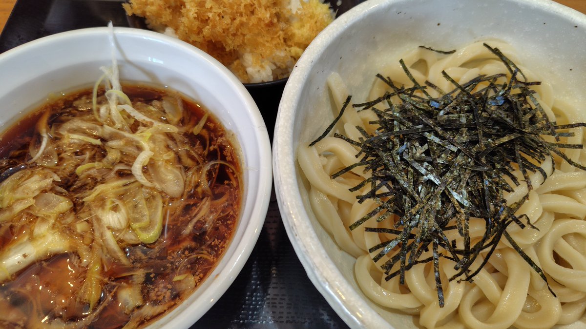 【東京】葛西
『肉汁うどん こうち屋』
・肉汁つけうどん ¥900
ごはん食べ放題が+¥100に変わってた。
#グルメ #うどん #麺活 #葛西
#肉汁うどん #こうち屋