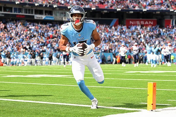 titanfan8's tweet photo. How good was Titans WR Chimere Dike as NFL rookie??

🗡️ Led NFL in total all purpose yards 2,427
🗡️ Broke all time NFL rookie record all purpose yards 
🗡️ Led NFL in combined kick and punt return yards
🗡️ First NFL player since 1952 to avg 17.0 yards per punt return and 25.0 yards per kick return in a season 
🗡️ Led NFL punt return touchdowns 2
🗡️ NFL longest punt return 90 yards
🗡️ Broke franchise record punt return avg in season 17.3
🗡️ First team All Pro & Pro Bowl 2025