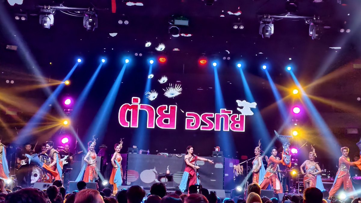 2903Nooj's tweet photo. เวทีสวยอยู่นะ spicy 09/05/69 #ต่ายอรทัย #taiorathai https://t.co/dSKVQjpZpZ