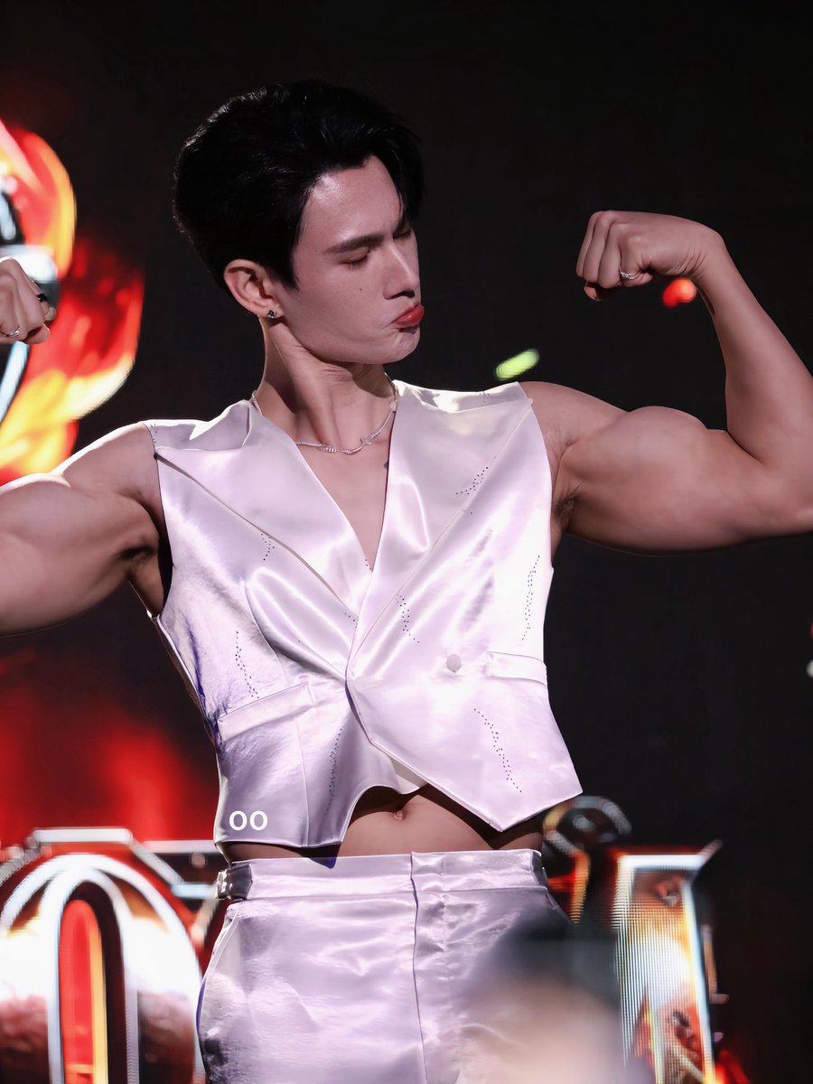 ooxijy's tweet photo. 💪 🐱

#pavelphoom
#PavelBDFanmeetinginMacau
@pavelphoom https://t.co/srGAaCEO9Q