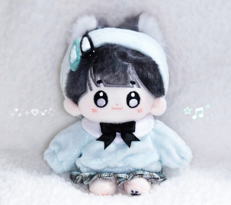 🎁
오월의 첫번째 이벤트 ｡*ﾟ+.*.｡

🩵 RT 추첨 한 분께 사진 속 의상(10cm)을 보내드립니다.