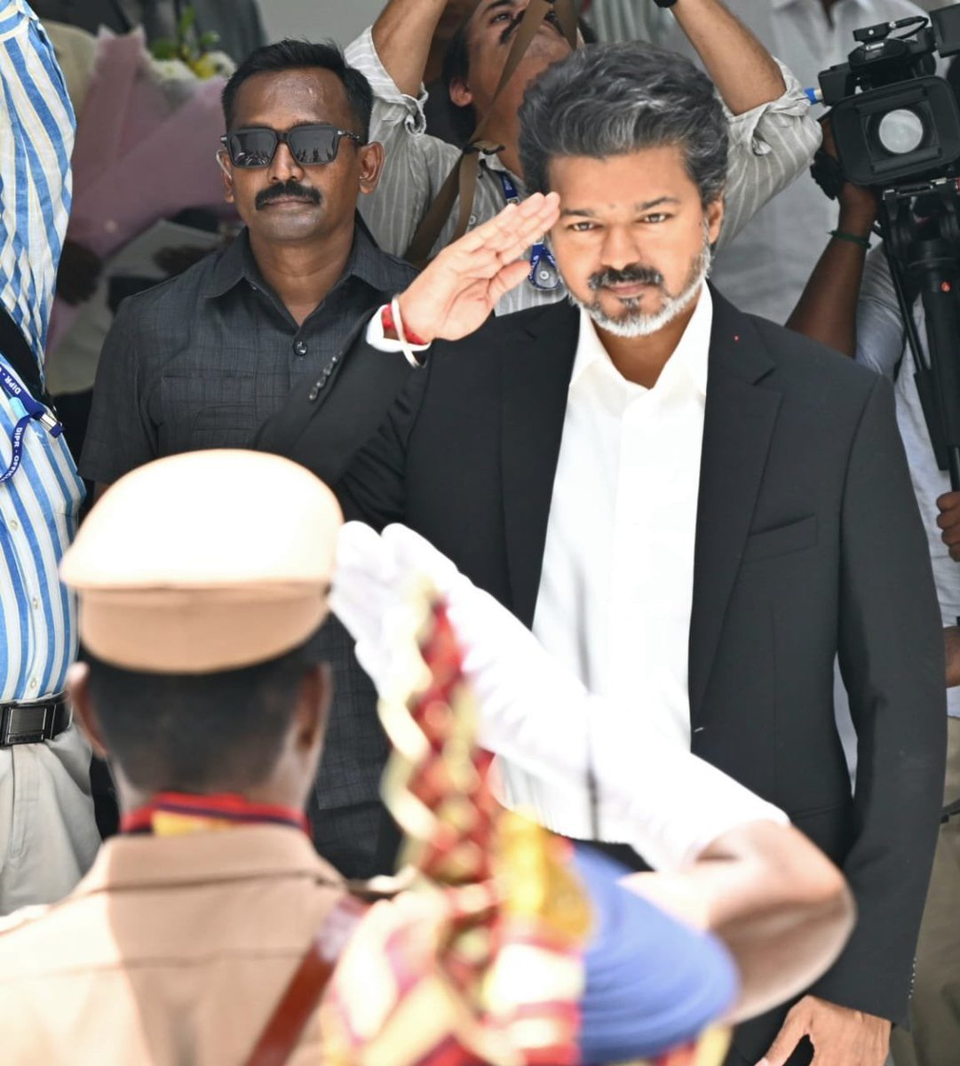 ActorVijayUniv's tweet photo. 🫡 #CMJosephVijay https://t.co/LwZF2EEFGs