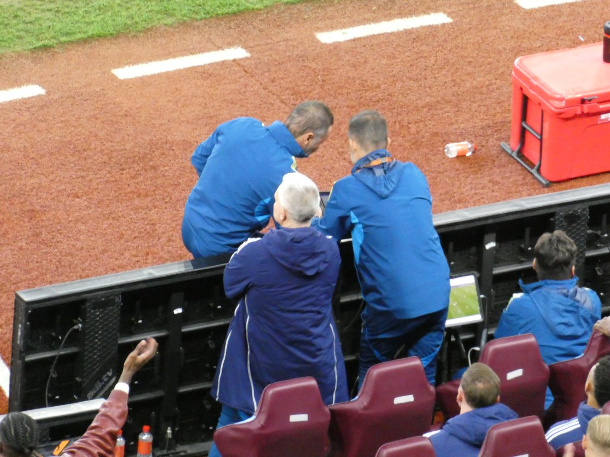IanMurrayHall's tweet photo. [2/2] #nffc away at Villa on Thursday | (i) Forest's patched-up xi, shorn of MGW and others, were no match for vibrant Villa; (ii) manager Vitor Pereira (top left) was out of options really; (iii) fair play to #avfc's fans - quite the cauldron; (iv) just the once? (just joshing) https://t.co/GNczhNYnn7