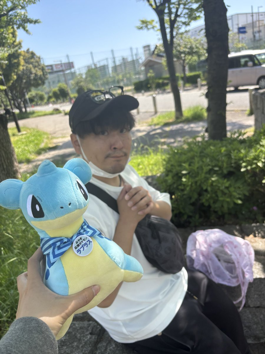 りん tweet media