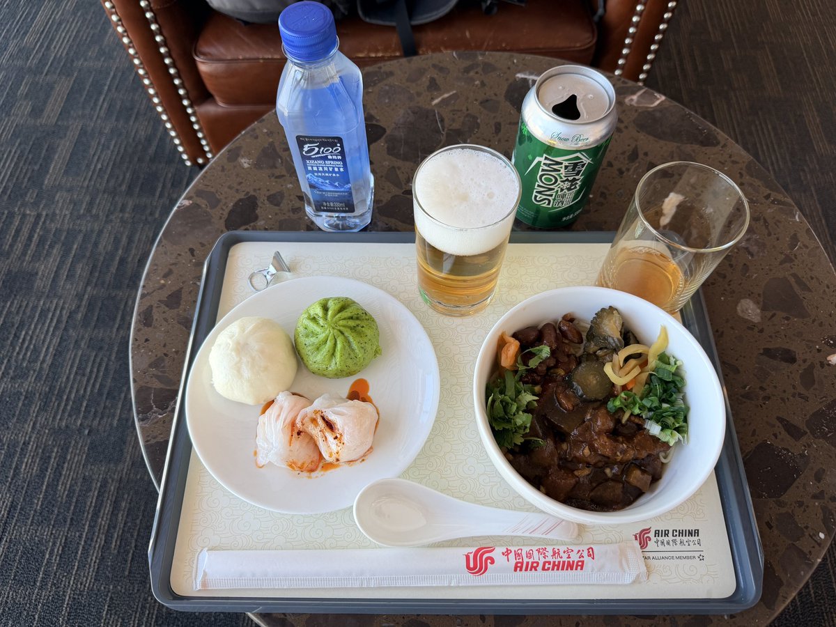 switch_swatch's tweet photo. エビの点心が好き！
中国の伝統的なお酒にも出会えました！ https://t.co/3fnNch0FBL