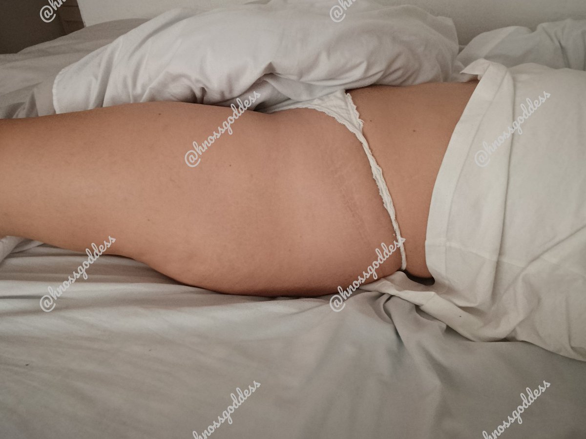 Hnossgoddess's tweet photo. Que pereza hoy salir de la cama.. https://t.co/MsnWGQocSG