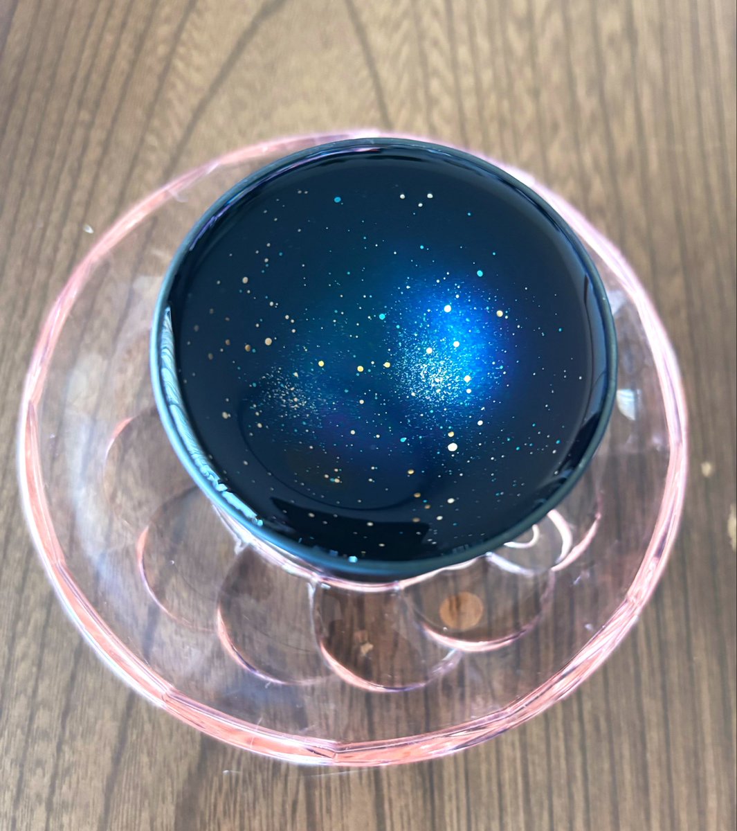 「日本酒もらったから宙COCORO出した 綺麗」|218（にーや）のイラスト