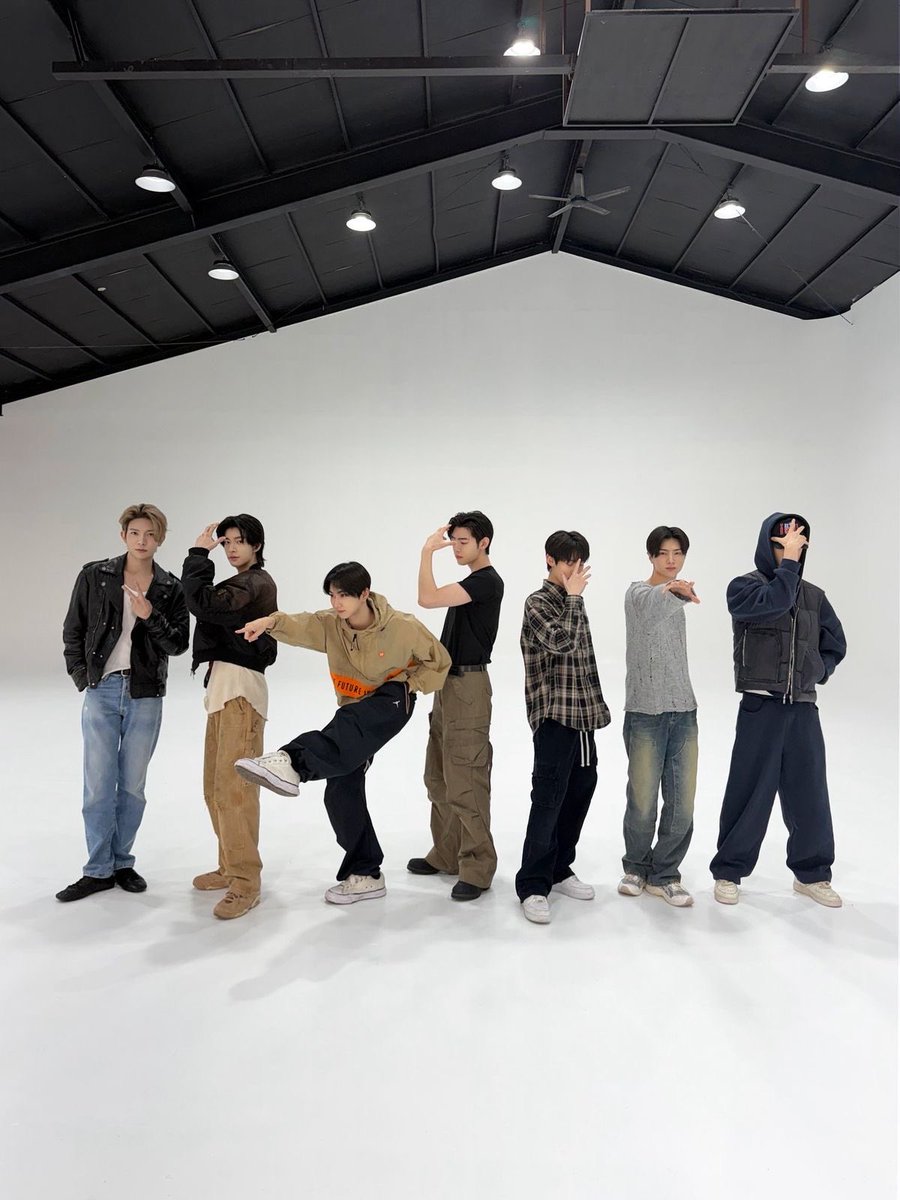 맹조 tweet media