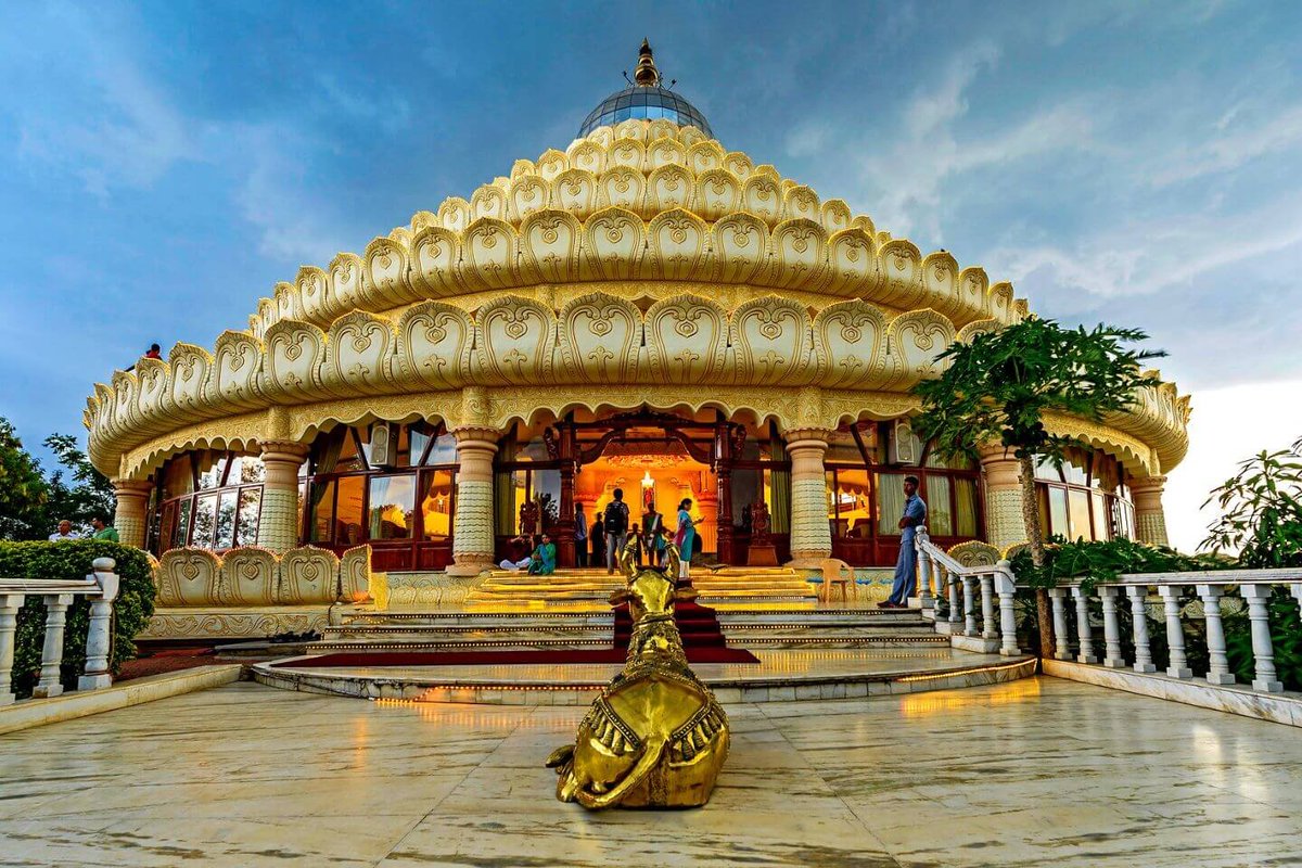 🚨 PM Modi says Bengaluru is globally known not just for software and technology, but also for taking spirituality to new heights

follow <a href="/india_plus_/">India Plus</a>