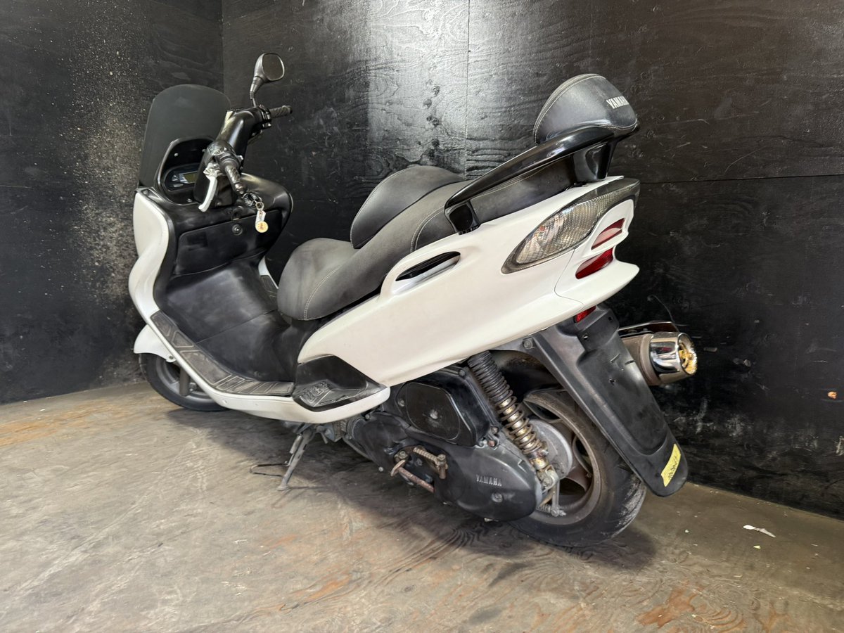 08050816Y ヤマハ マジェスティ125FI 白 車格大きい125cc！ 4スト