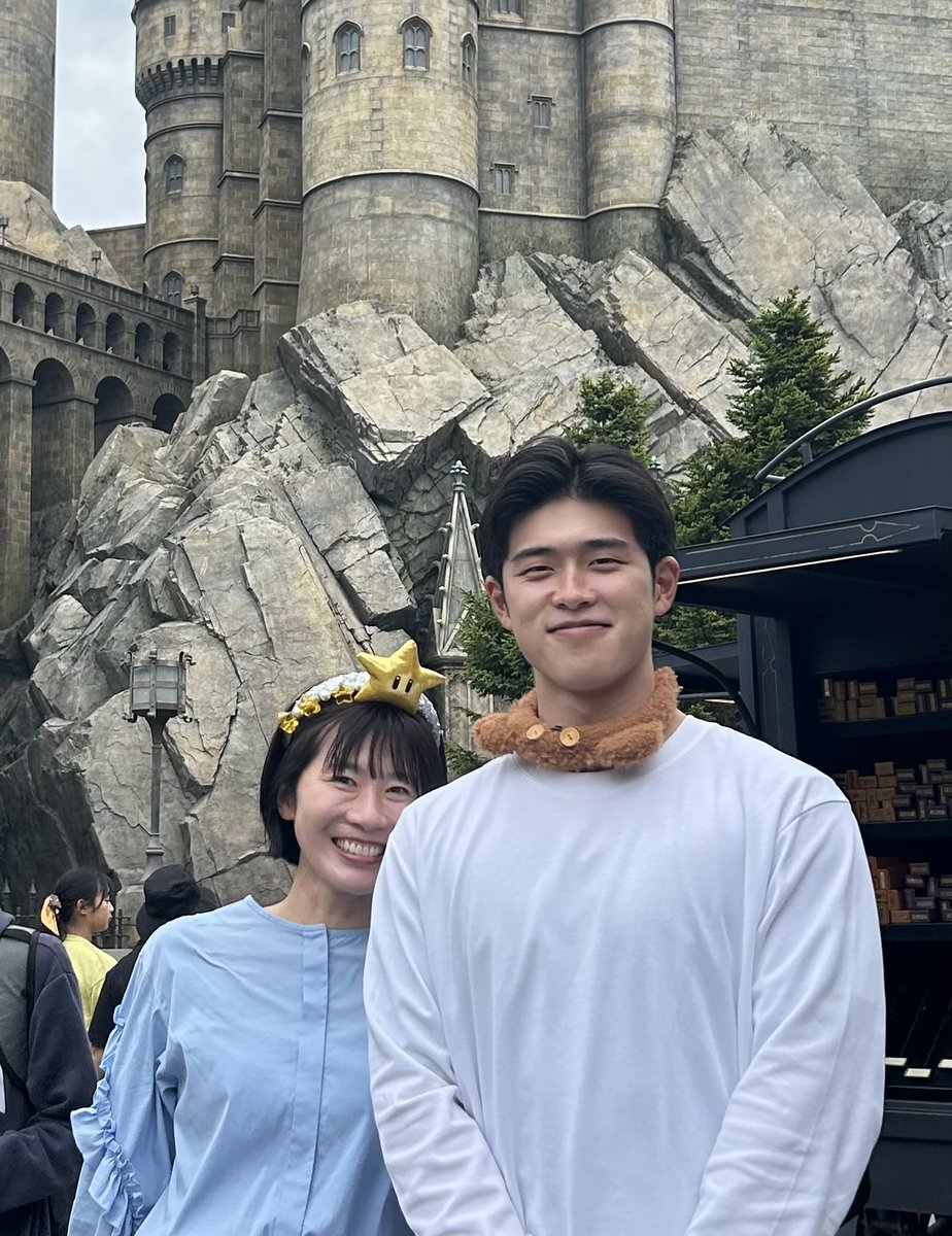 momokohirose97's tweet photo. TSSアナウンサーになりました息子の廣瀬蓮が番組に初登場でした！
加藤アナウンサー、辰巳アナウンサーと写真も撮っていただきまして☺️ありがとうございます😊

今日は母の日ですね💐
子どもたちが毎日「いい顔」して過ごしてくれて、たまに一緒に出かけてくれたら、母にとって何よりのプレゼントです😊