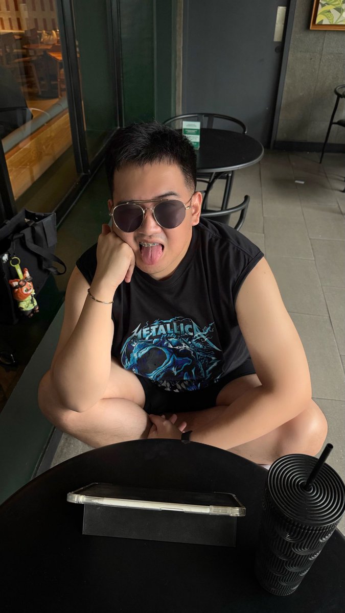 juandenver_'s tweet photo. ternyata crew cut looks good on me https://t.co/wGMkTxSjk9