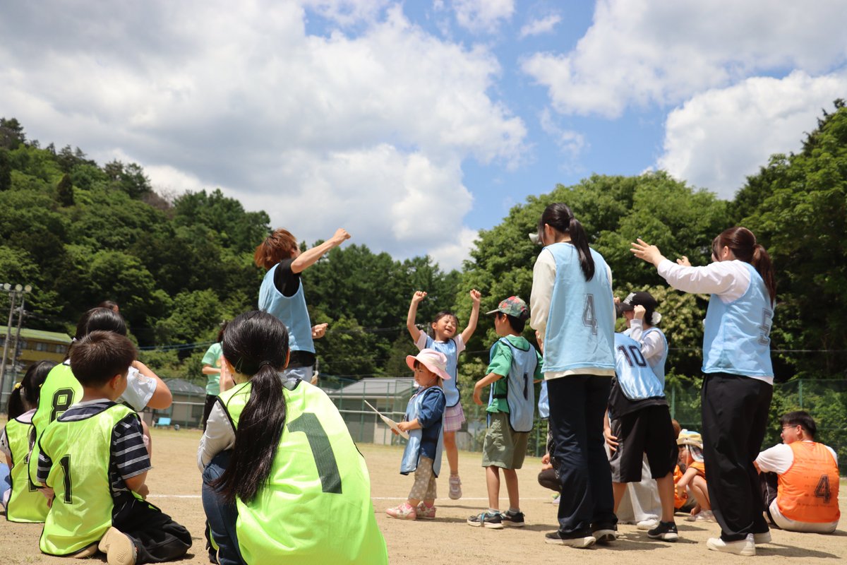 universityTsuru's tweet photo. つる子どもまつりの一コマ📸

子どもたちの笑顔😊と、学生・卒業生・地域の皆さまのあたたかな思いに包まれた一日となりました。

ご来場ありがとうございました✨
また来年5月にお会いしましょう🌸

#ツルブン #都留文科大学 #都留市 https://t.co/C8RFLdagw1