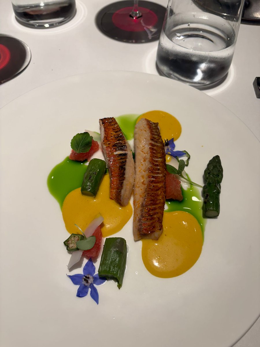 polsa95's tweet photo. Inoblidable menú degustació al restaurant Prodigi, Barcelona. https://t.co/iTwFq1qzbj