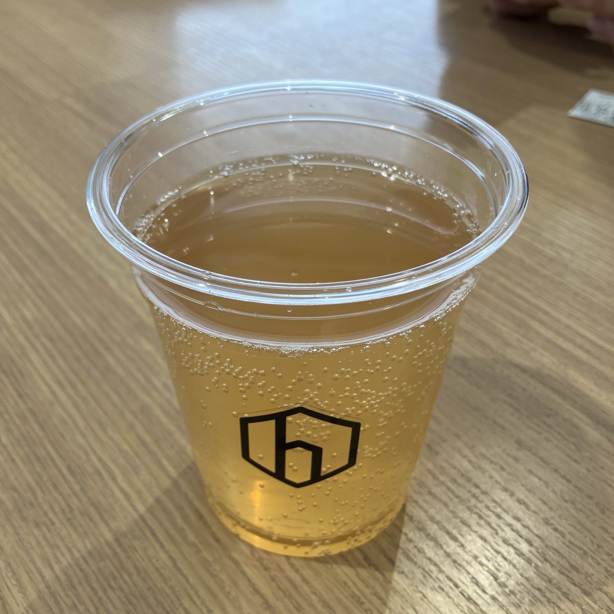 kirin005's tweet photo. この #シードル はヤバイ❣ #昼飲み 方は #大注意 結構来ます😍 #ハンドルキーパー 準備してお楽しみください(^^♪ #ビーチにしめや #青森県 https://t.co/BA0k14UBTG