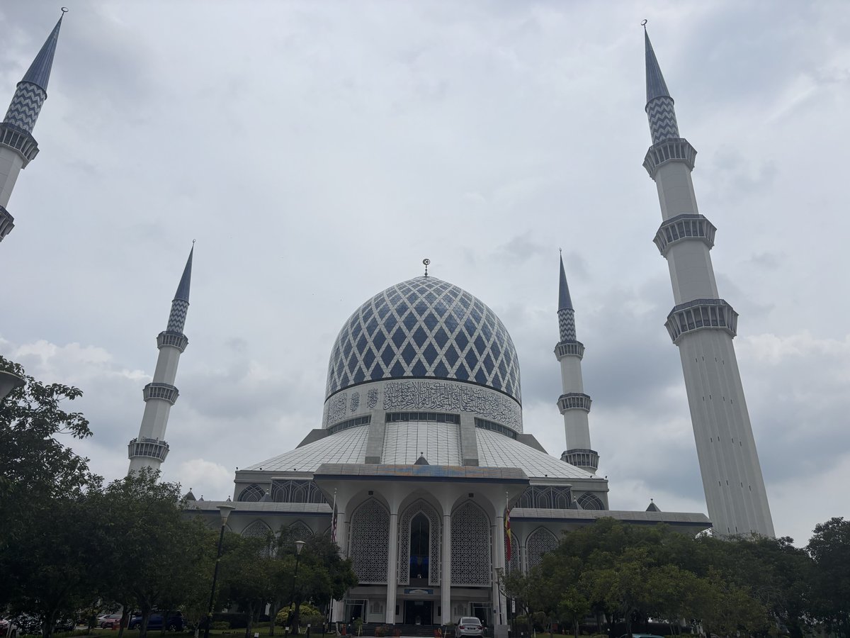 mongol0330's tweet photo. マレーシア��のしい😊🕌🇲🇾 https://t.co/KDfWG1b3vz