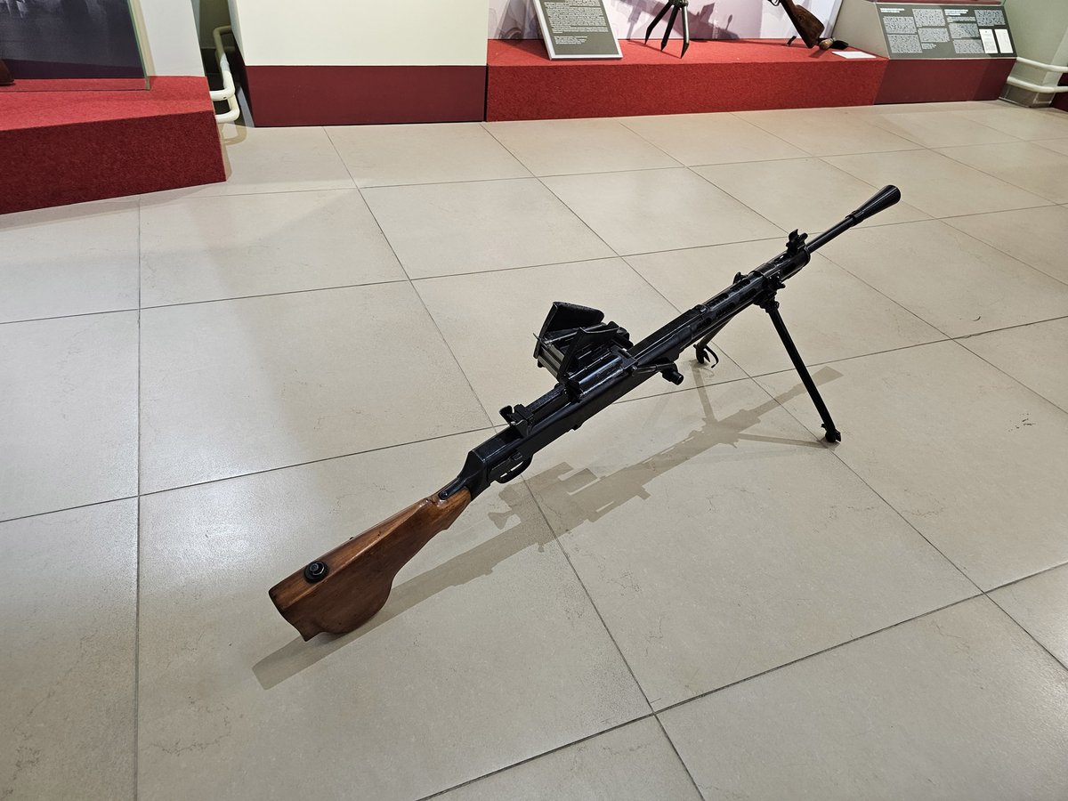 YPasholok's tweet photo. DP machine gun with arisaka Type 11 machine gun loadiing system, Russian military hisitory museum.
#padikovo
#machineguns https://t.co/drEmncPjmO