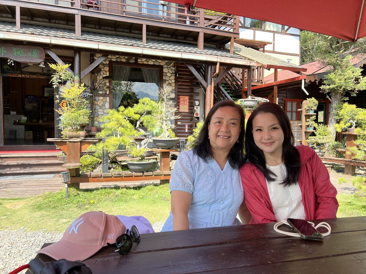 ShumAndrea's tweet photo. Happy Mother’s Day ❤️ 

#happymothersday #motherdaugther #iloveyou #bestmomever #世上最棒的妈妈 https://t.co/CjrooJe0tU