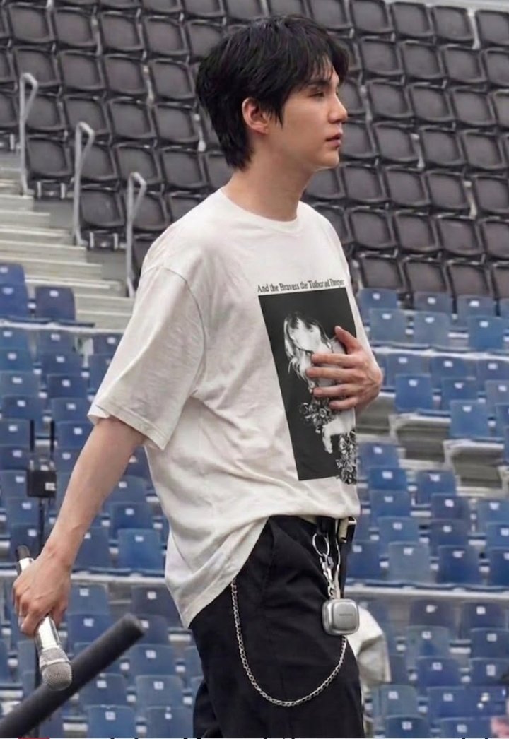 _SUGA_AGUSTD_ tweet media