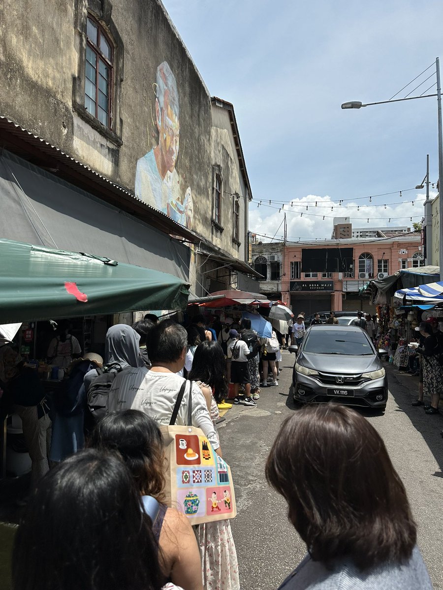 funkey7tabichan's tweet photo. ペナンと言えばチェンドルGoogle MAPだとPenang Road Famous Teochew Chendulと出るこの店は本当に旨い
今回の旅では2回食べる事が出来た　時間あればもう一回食ったのになぁ　旨かった https://t.co/dlN0dG96U4