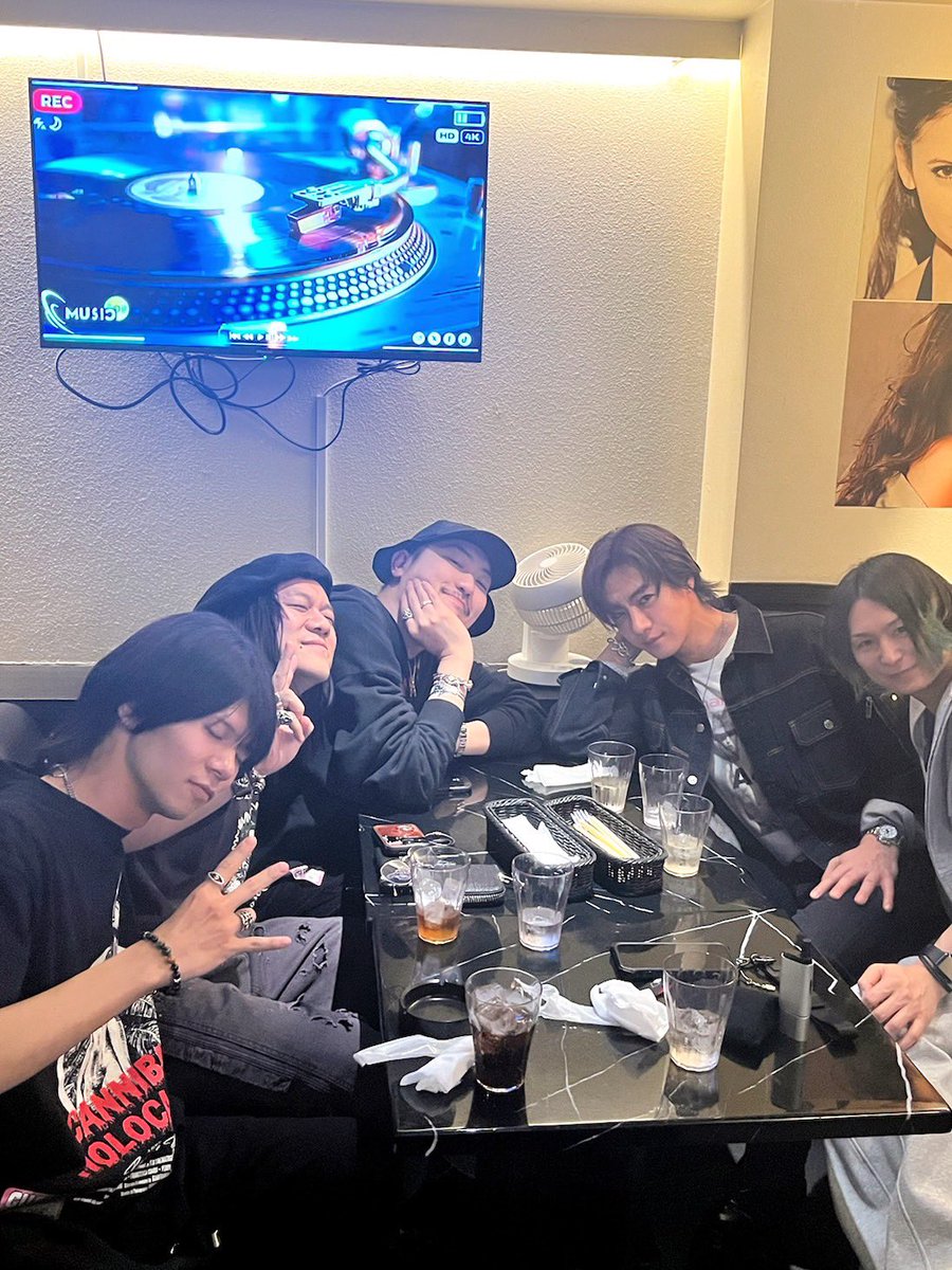 Toshiya tweet media