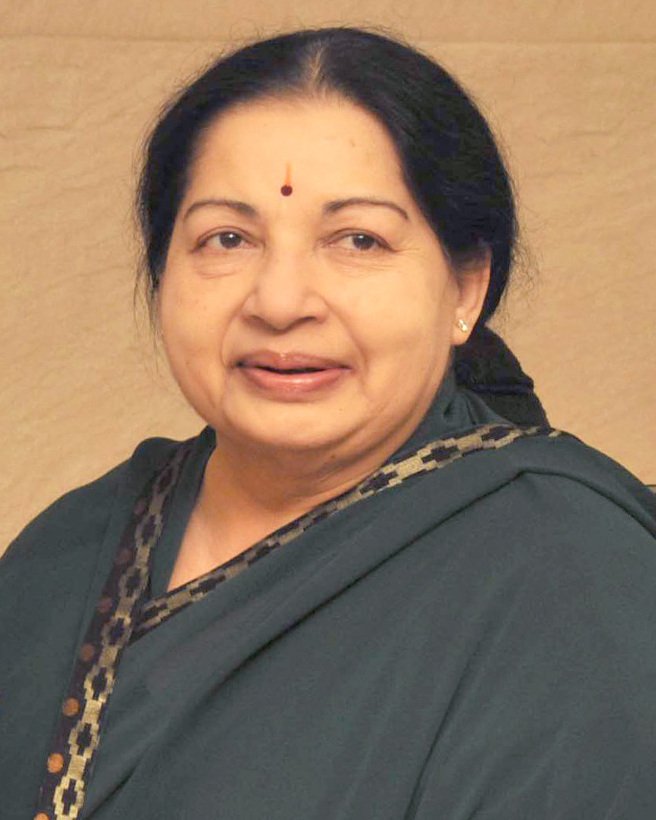 ये तमिलनाडु वालों को भांडो को मुख्यमंत्री बनाने का क्या शौक है आजतक समझ नहीं आया... 
😂😂😂

#CMJosephVijay