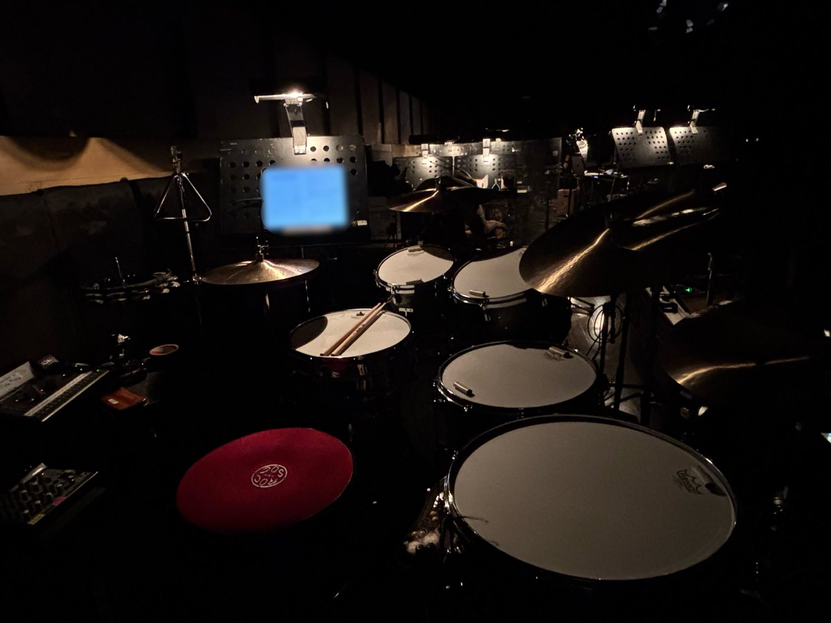 druuuuuuuums1's tweet photo. ミュージカル「#レイディ・ベス」
㊗️大千穐楽㊗️

全82公演中35公演
ドラムを叩かせていただきました🥁 

2014年初演、2017年再演、そして今回2026年の再々演と、
この様な歴史ある、愛の溢れる作品に携わることができ、また大千穐楽まで担当させていただき本当に光栄です。

ありがとうございました❗️ https://t.co/xBOs7tjVEu