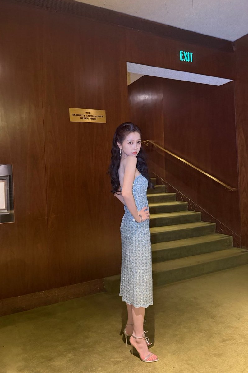 yu shuxin pics tweet media