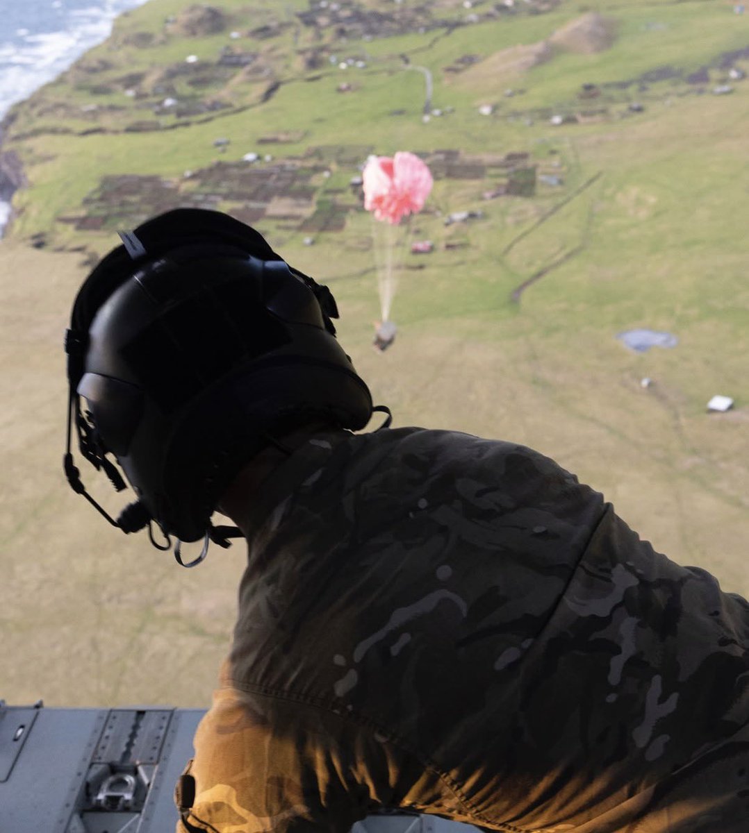 TheParachuteRegiment tweet media