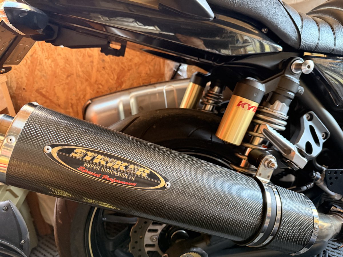 ZRX1200DAEG🏍️ スリップオンマフラーSP忠男からSTRIKERカーボンに