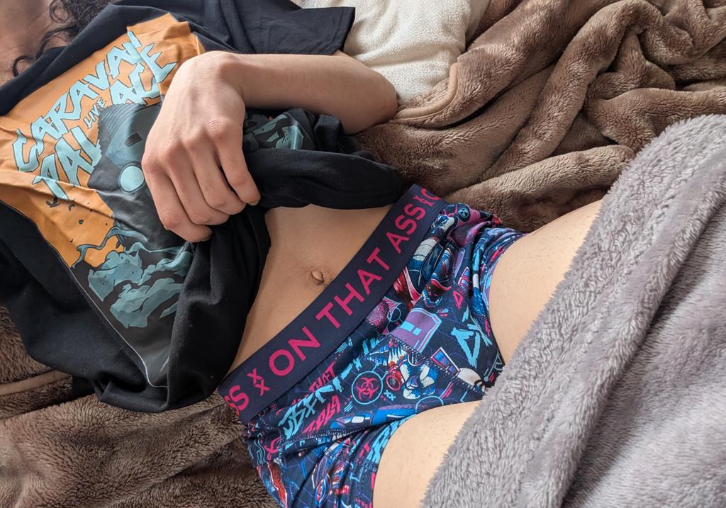 SpecTheGhost's tweet photo. New jorts hew dis :3 https://t.co/C23N9Ose8g