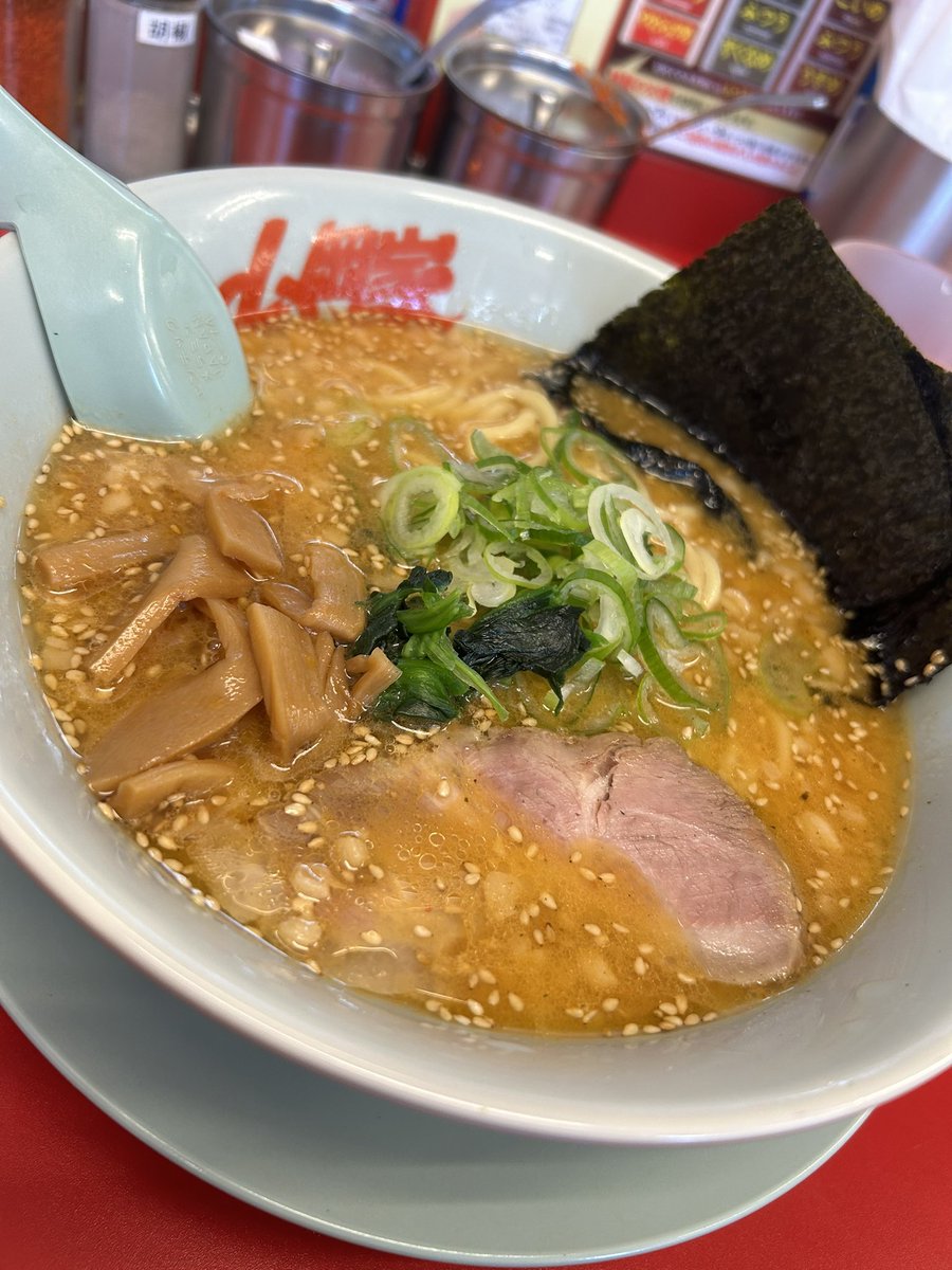 dbsb_46's tweet photo. 推しは推せる時に推せってよくいうので、推しと夜中までカラオケかまして山岡家連行するという悪行をしました。 https://t.co/INqZeyENvK