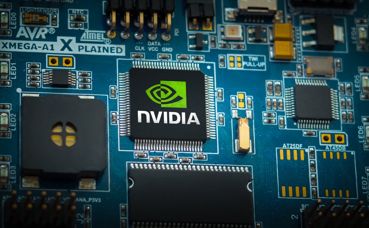 AiPulse82's tweet photo. NVIDIA isn’t just competing with tech companies anymore..
it’s being compared to entire countries 🤯

🇺🇸 US - $32.3T GDP
🇨🇳 China -$20.8T
🇩🇪 Germany - $5.4T

🟢 NVIDIA - $5.26T market cap
Bigger than: 🇯🇵 Japan
🇬🇧 United Kingdom
🇮🇳 India
And that’s where things get interesting. https://t.co/EmS5rJQRUT